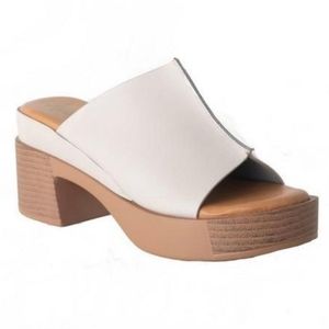 Avanti Modd Slip-On